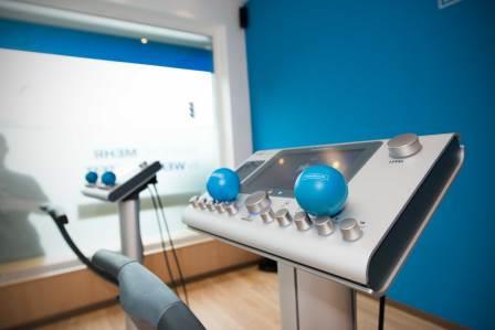 Hier gehts zu 1. Einheit EMS-Training (pro Monat) bei Fitness & Co.