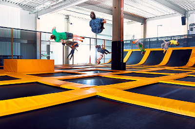 Hier gehts zu 60 Minuten Trampolin oder Ninja-Sports-Arena (4x pro Monat)